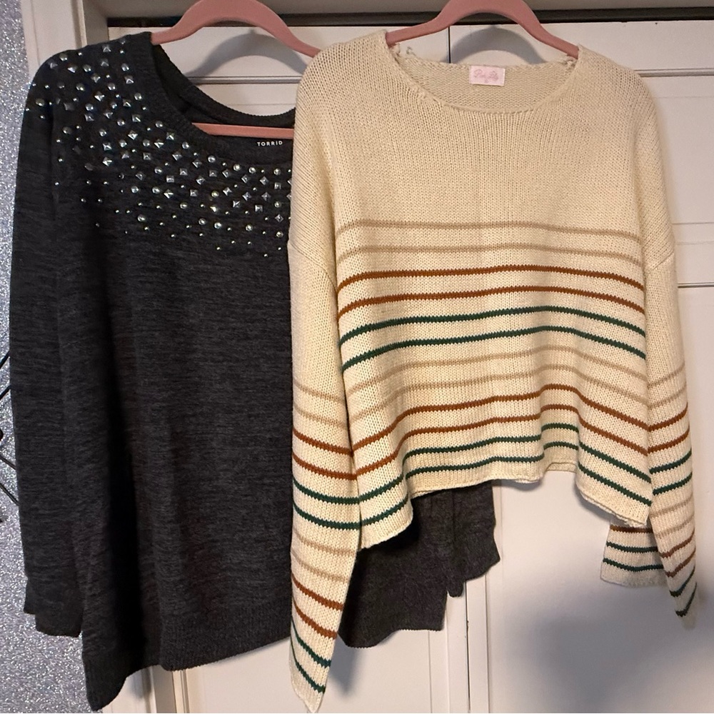 BUNDLE DEAL - 2 tops: grey Torrid sweater (2x) & Pink Lily cropped sweater (XL)